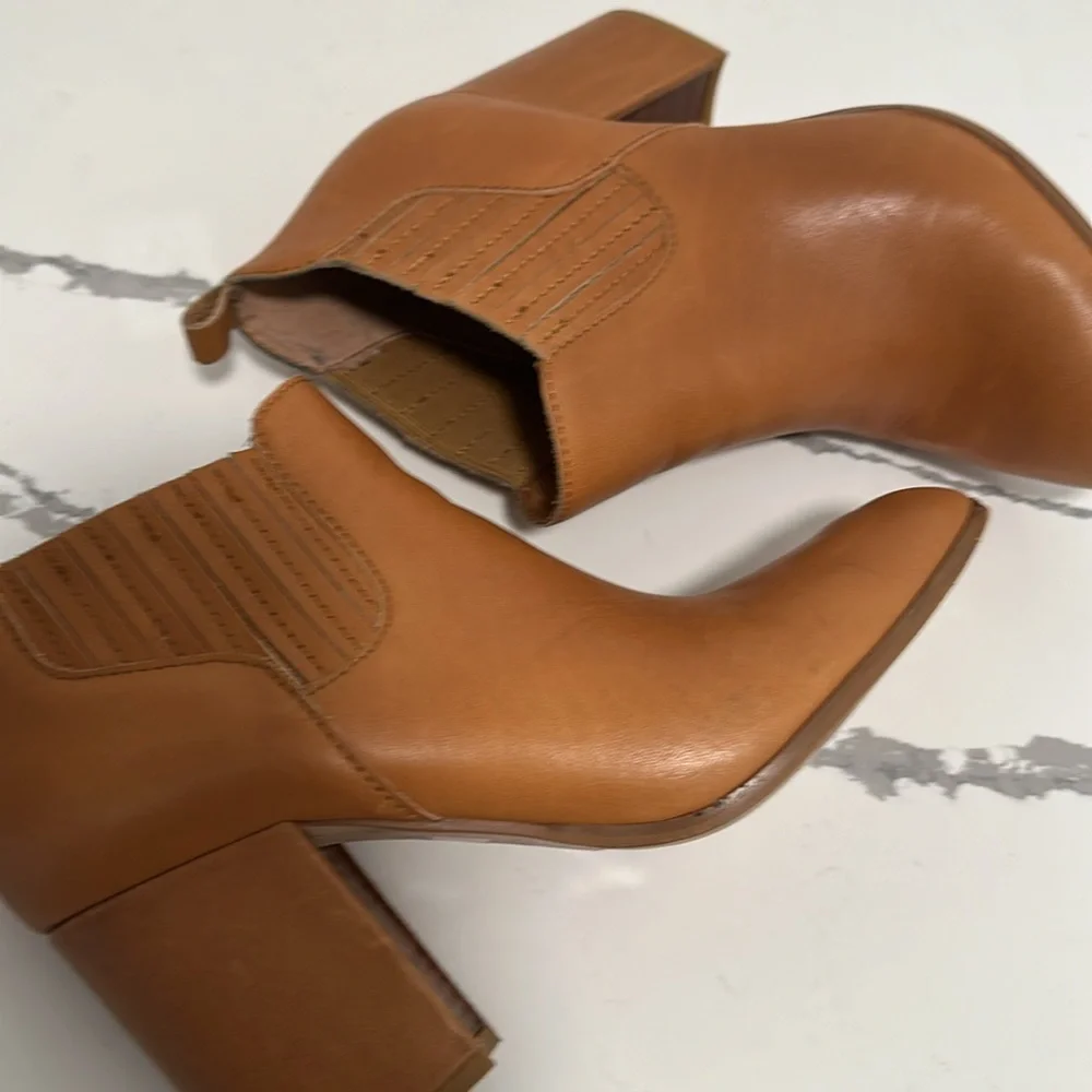 Kelsi Dagger tan booties, slightly worn, size 9,, smoke free home.